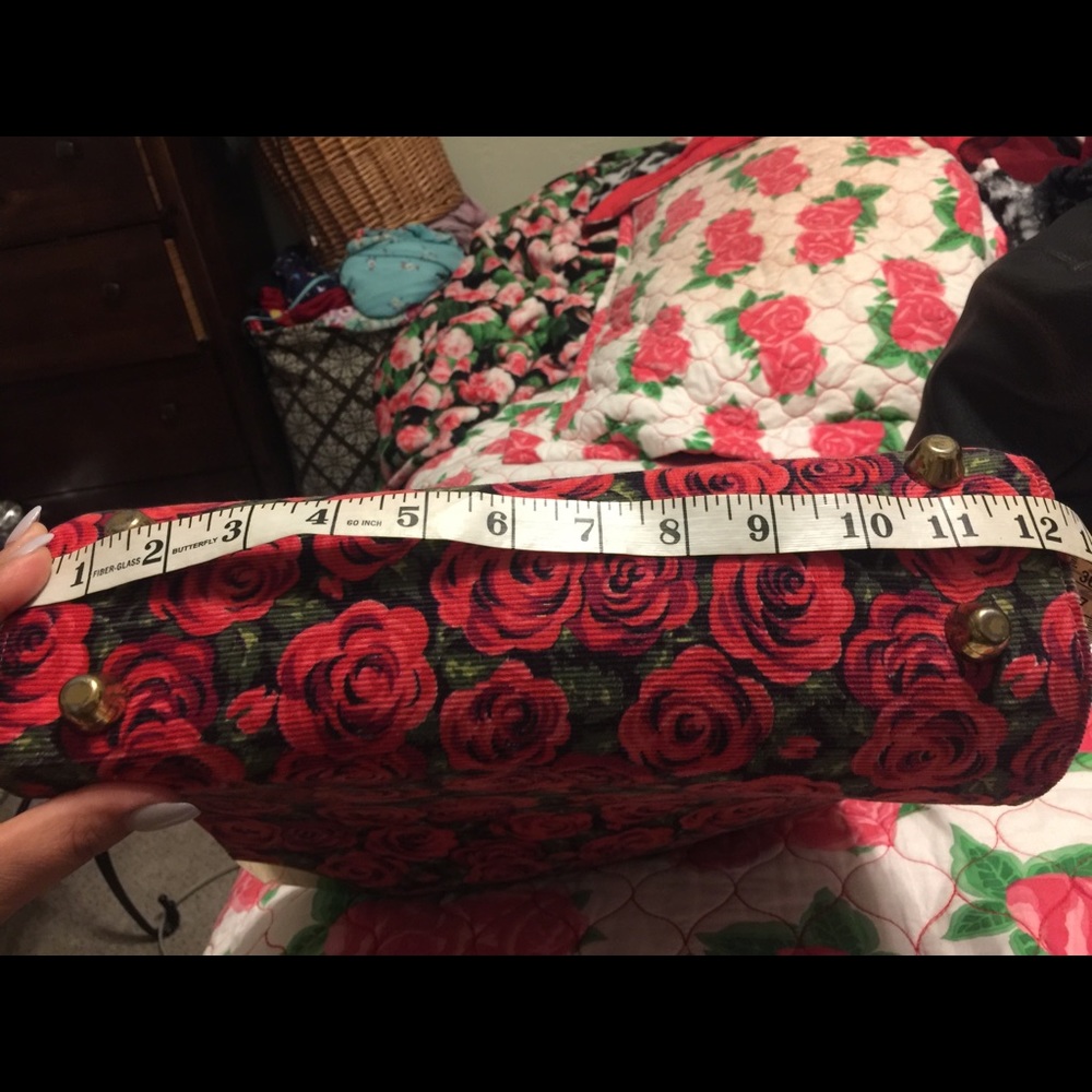 🌹Beautiful Vintage Roses Purse🌹 - Picture 3 of 3